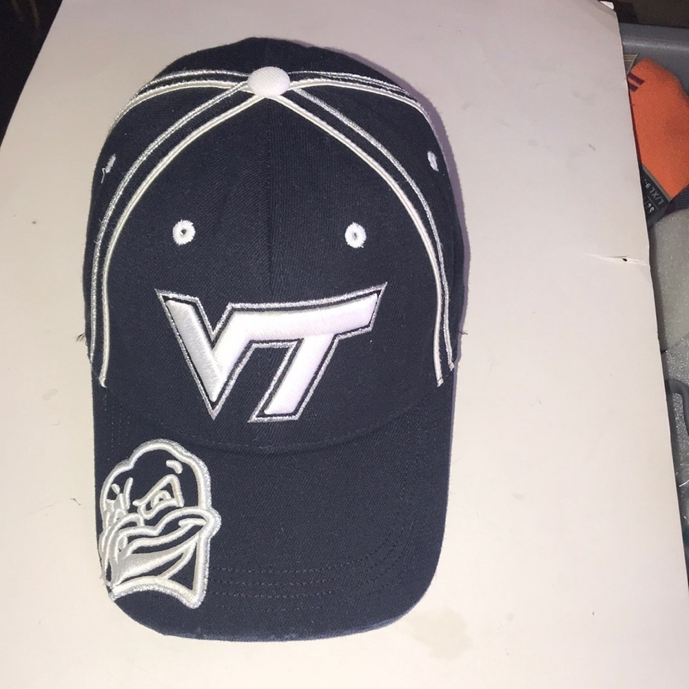 Men’s VT One-Fit Logo Cap